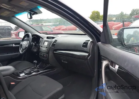 2015 Kia Sorento Lx из США, поврежденный, VIN 5XYKT3A60FG601674